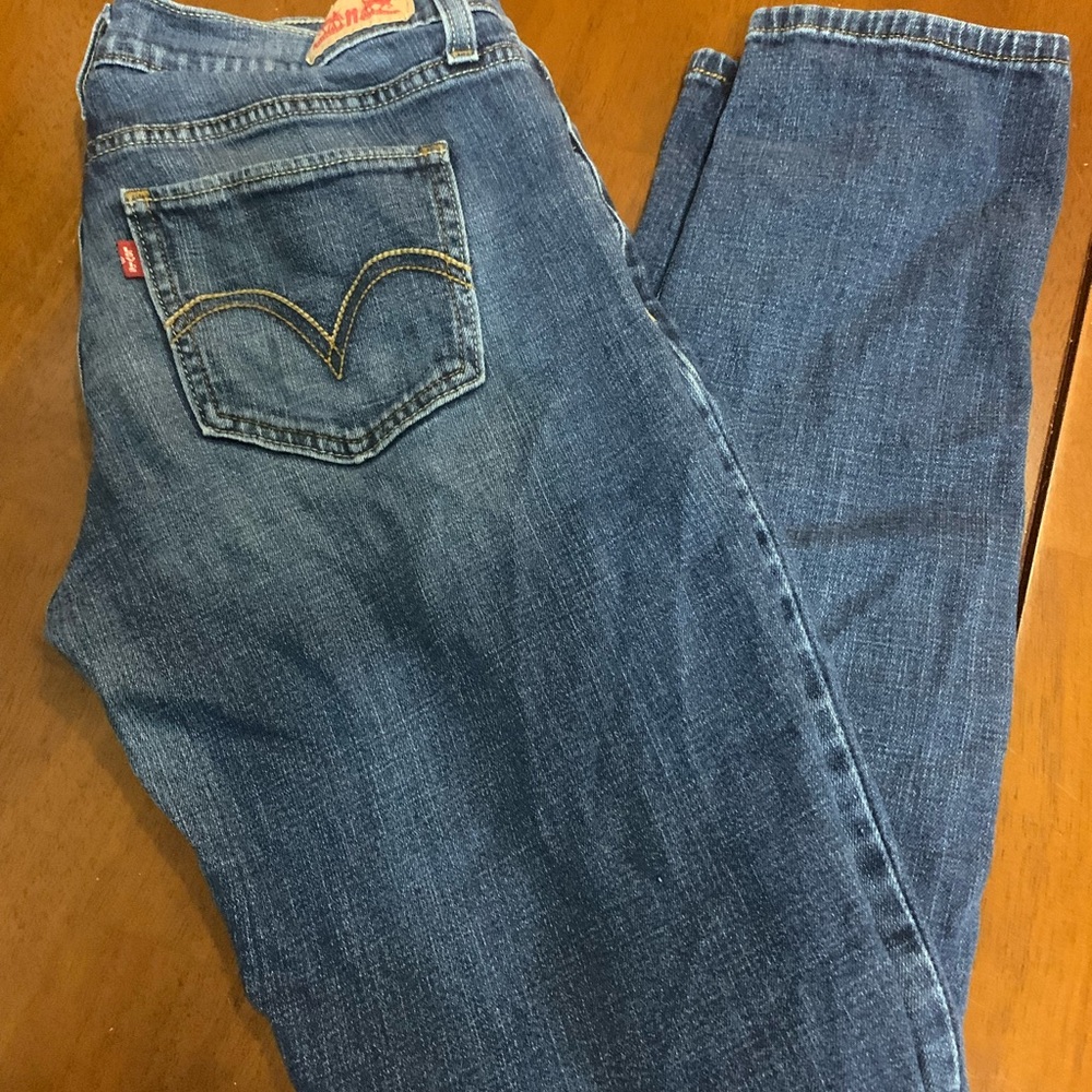 Women Levi’s Jeans size 29x32